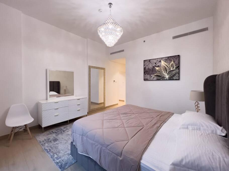 Lovely 2-Bedroom Vacation Home Near Beach Dubai Exterior foto
